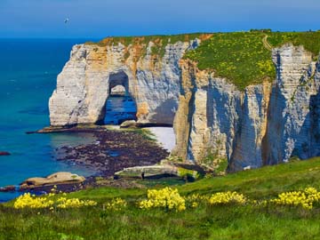 sa-realisation-etretat-76415387-jpg